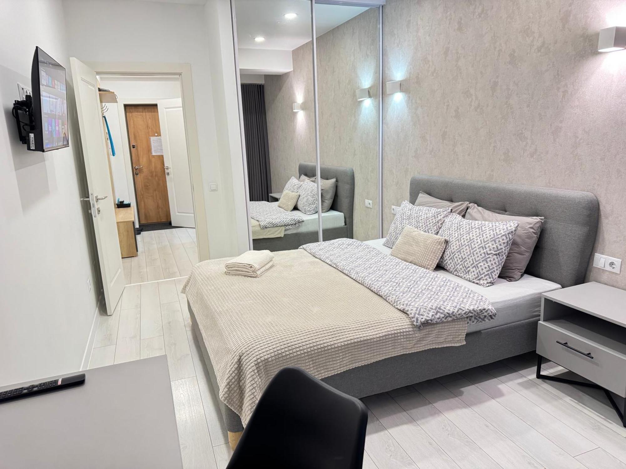 Rentnow Large And Cozy Apartment In The Center, Parking 키시나우 외부 사진