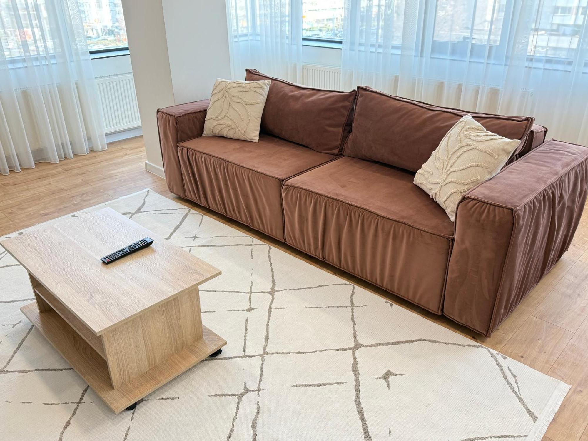 Rentnow Large And Cozy Apartment In The Center, Parking 키시나우 외부 사진
