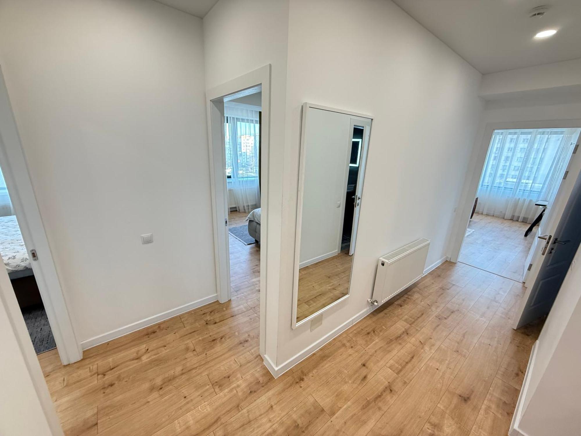 Rentnow Large And Cozy Apartment In The Center, Parking 키시나우 외부 사진