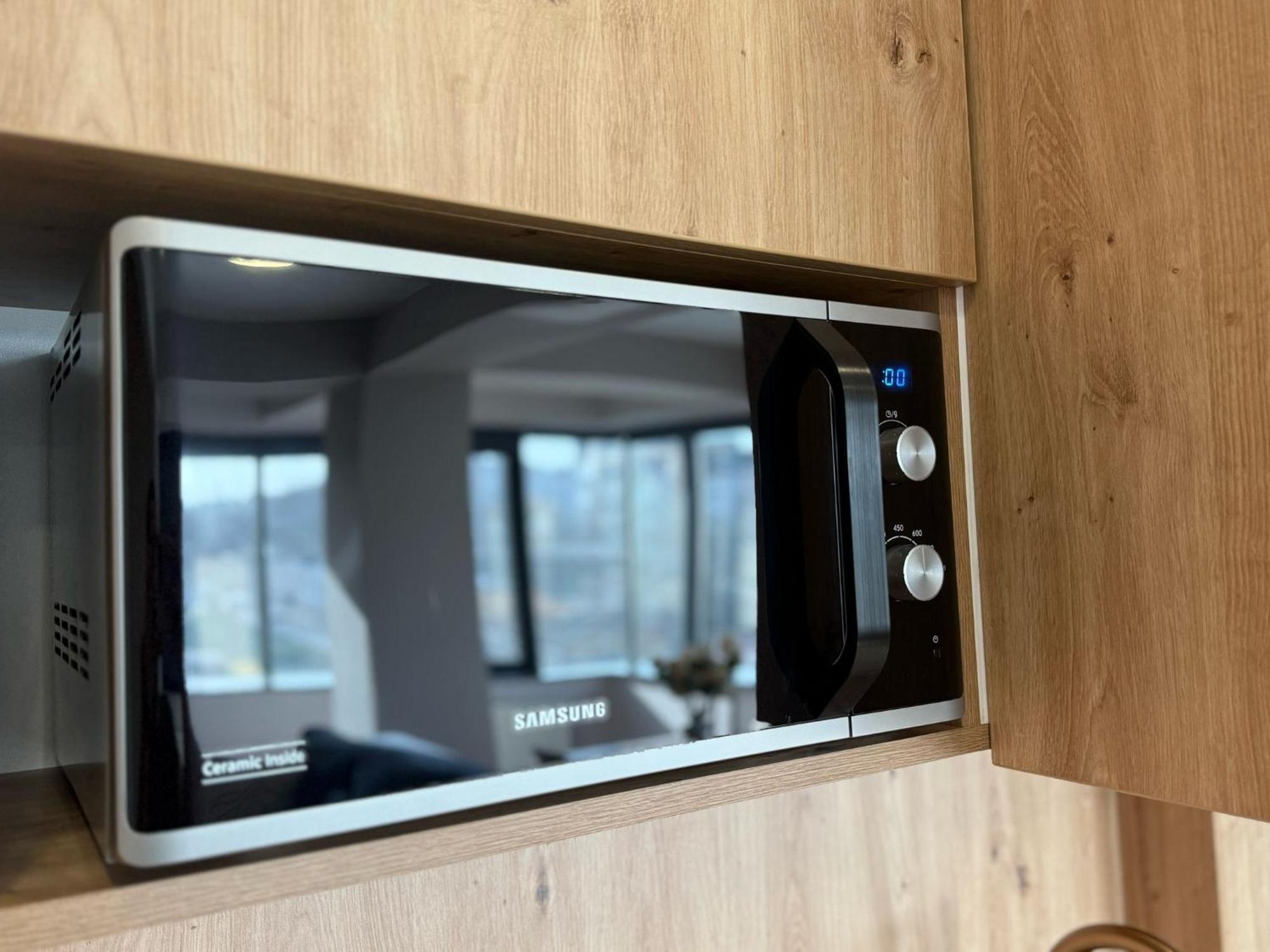 Rentnow Large And Cozy Apartment In The Center, Parking 키시나우 외부 사진